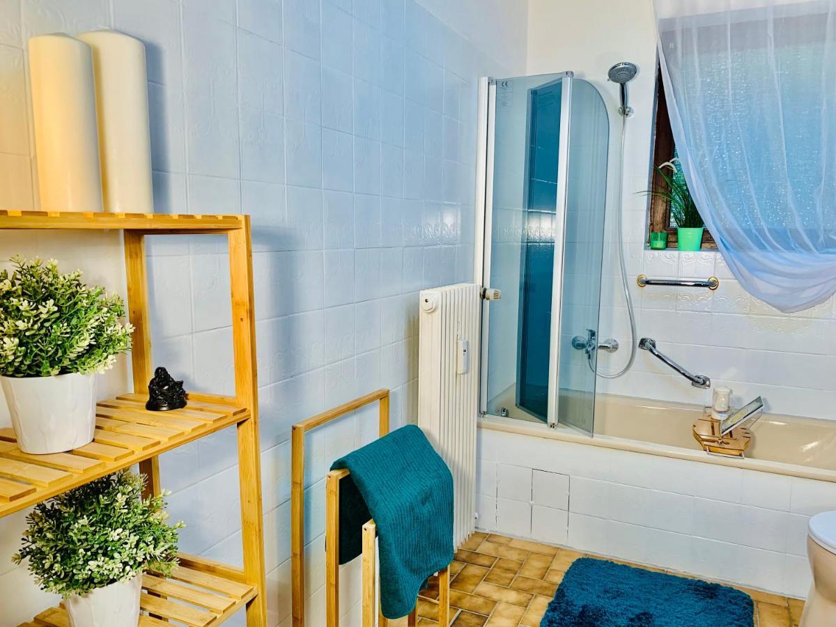 Schone, Gut Ausgestattete Wohnung Fur 1 Bis 4 Personen - Zentral Gelegen Bad Ems Exterior photo